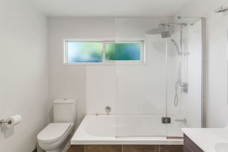 Photo of property in 20 Hillcrest Place, Avonhead, Christchurch, 8042