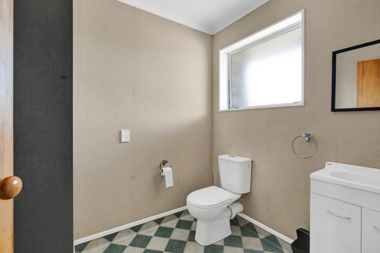 Photo of property in 227 Pembroke Road, Pembroke, Stratford, 4391