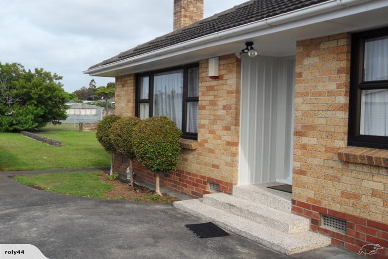 Photo of property in 2/29 Shirley Avenue, Papakura, 2110