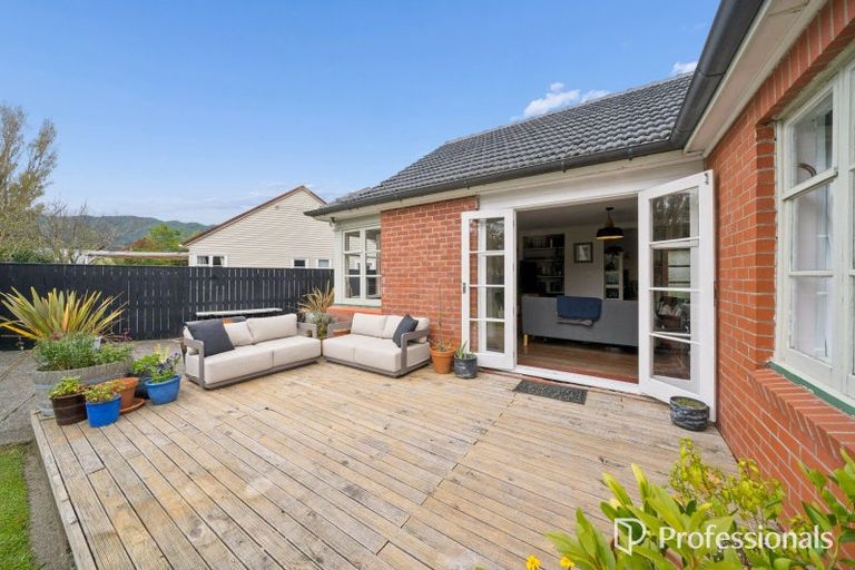 Photo of property in 6 Anson Grove, Naenae, Lower Hutt, 5011
