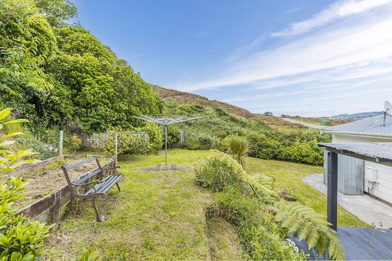 Photo of property in 129 Jamaica Drive, Grenada North, Wellington, 5028