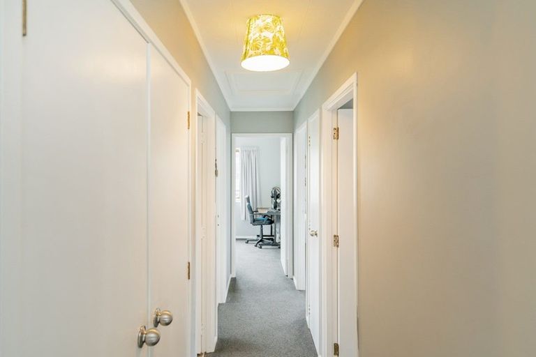 Photo of property in 6 Moewai Park Road, Whitianga, 3510