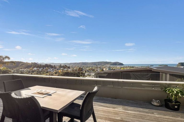 Photo of property in 111 Pacific View Drive, Whangamata, 3620