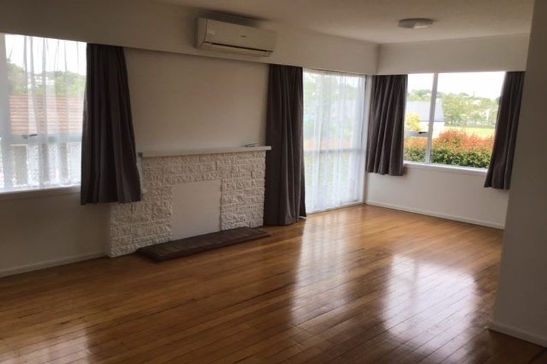 Photo of property in 12 Lyttelton Avenue, Forrest Hill, Auckland, 0620