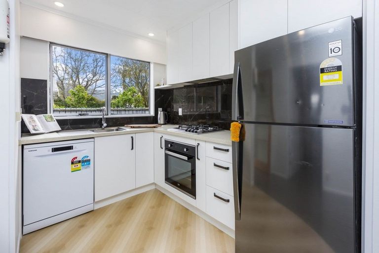 Photo of property in 25f2- Ebdentown Street, Ebdentown, Upper Hutt, 5018
