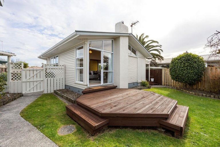 Photo of property in 16 Clematis Avenue, Pukete, Hamilton, 3200