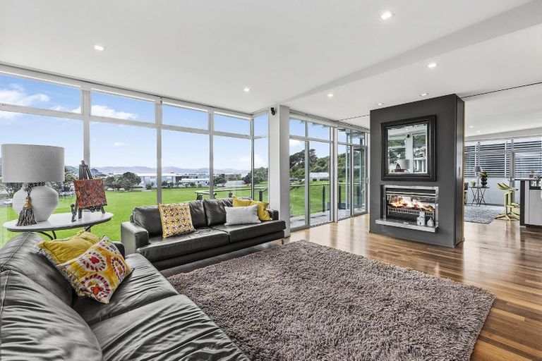 Photo of property in 63 Burnham Street, Seatoun, Wellington, 6022