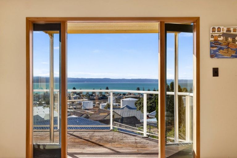 Photo of property in 122a Chaucer Road, Hospital Hill, Napier, 4110