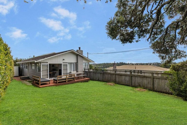 Photo of property in 1/16 Stanley Road, Glenfield, Auckland, 0629