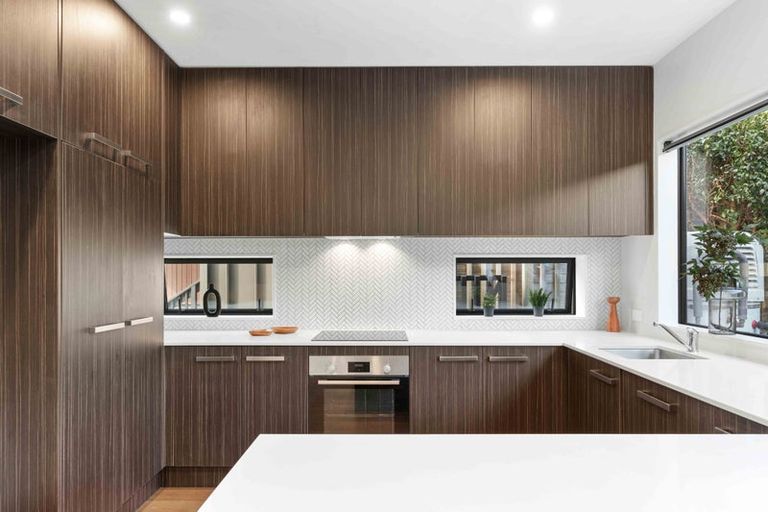 Photo of property in 21b Chippendale Crescent, Birkdale, Auckland, 0626