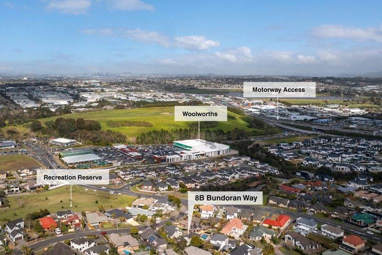 Photo of property in 2/8 Bundoran Way, Pinehill, Auckland, 0632
