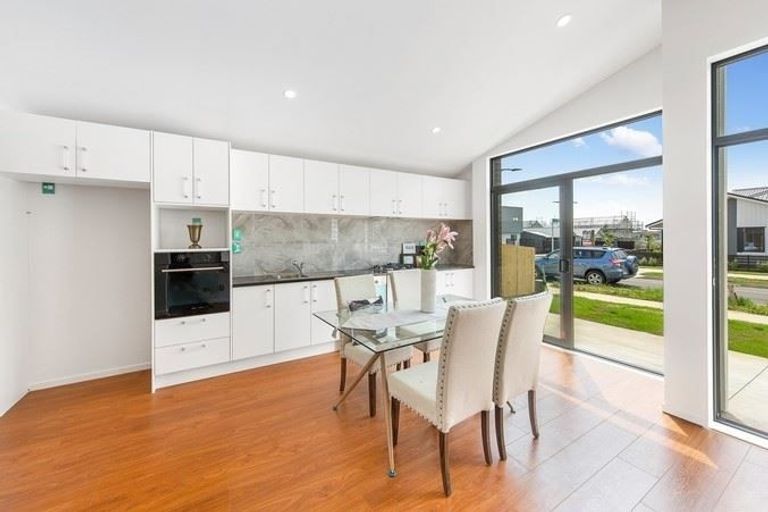 Photo of property in 13 Hoiho Road, Pukekohe, 2120