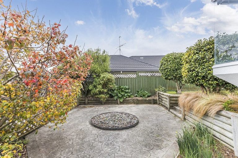 Photo of property in 1 Tombane Terrace, Papakowhai, Porirua, 5024