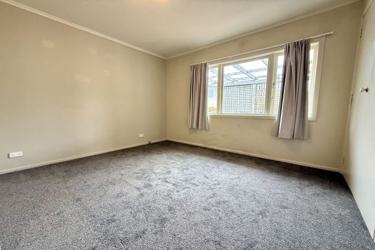Photo of property in 93 Sylvan Avenue, Northcote, Auckland, 0627