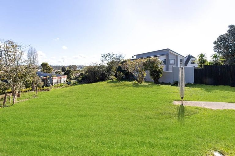 Photo of property in 20 Archibald Road, Kelston, Auckland, 0602