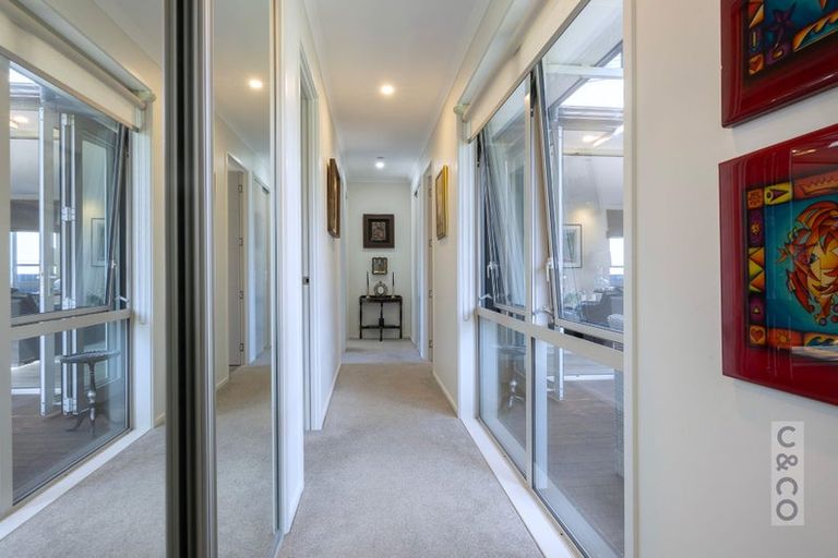 Photo of property in 11 Canoe Lane, Riverhead, 0820
