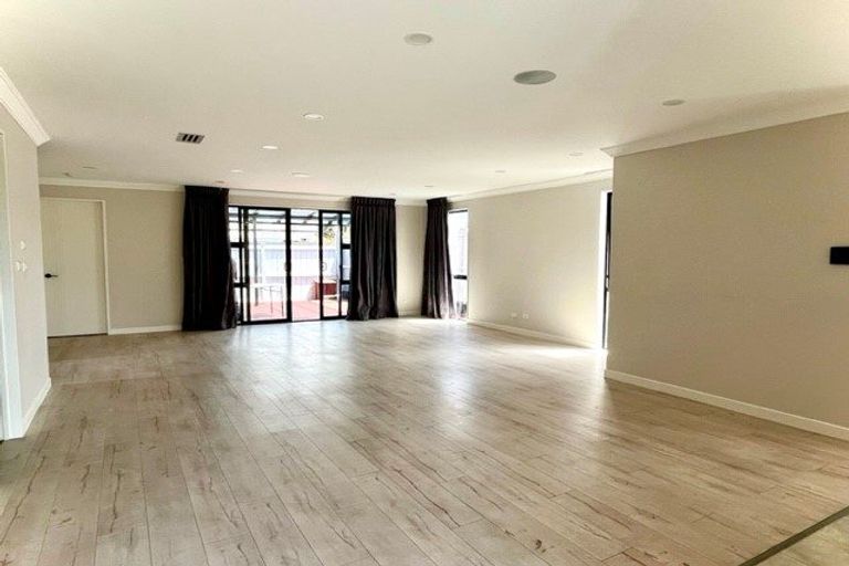 Photo of property in 1 Sager Midgley Road, Hobsonville, Auckland, 0616