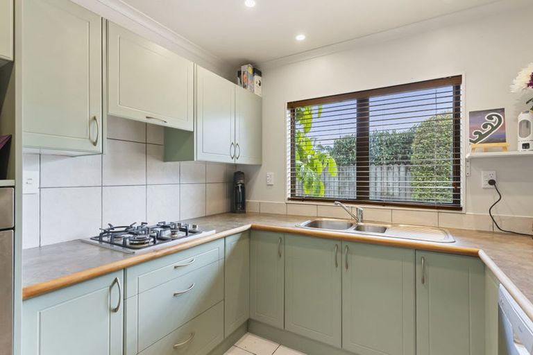 Photo of property in 3/102 Greenhithe Road, Greenhithe, Auckland, 0632