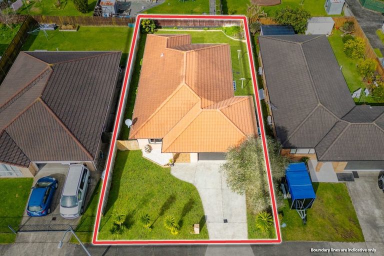 Photo of property in 16 Maadi Place, Papakura, 2110
