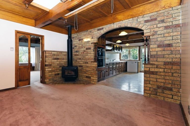 Photo of property in 236 Godley Road, Titirangi, Auckland, 0604