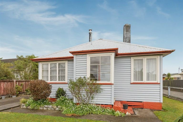 Photo of property in 54 Domett Street, Westport, 7825