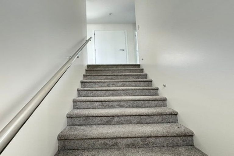 Photo of property in 11a Rountree Place, Conifer Grove, Takanini, 2112