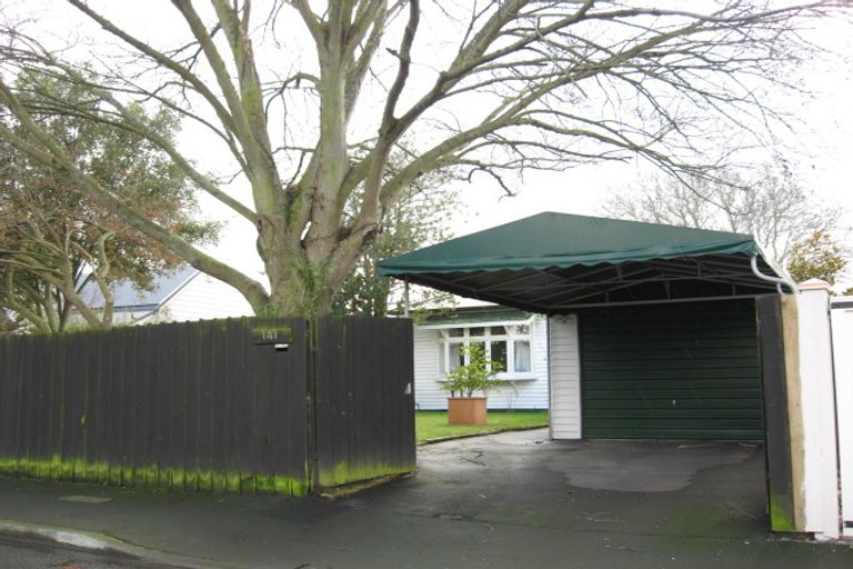 Photo of property in 141 Holly Road, St Albans, Christchurch, 8014
