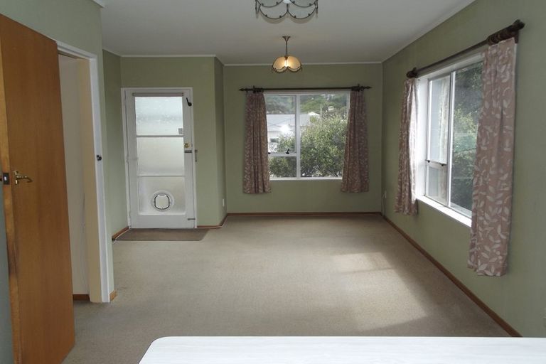 Photo of property in 218u8 Onepu Road, Lyall Bay, Wellington, 6022