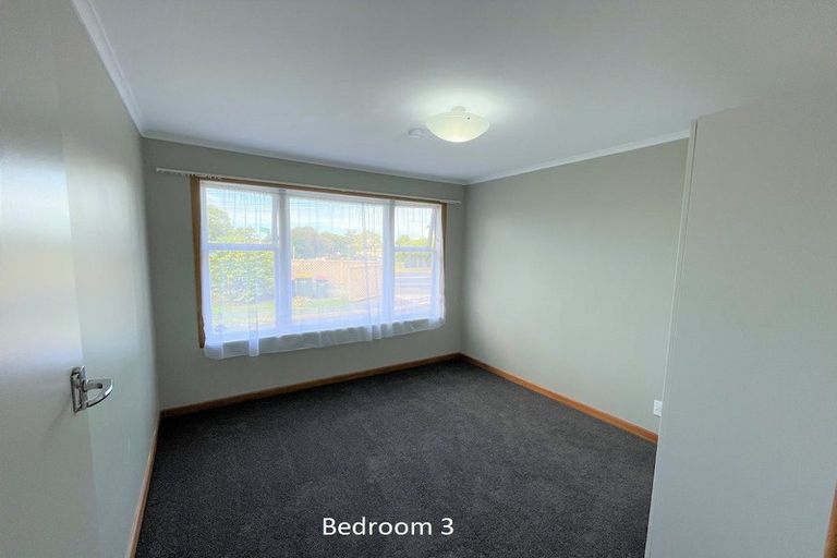 Photo of property in 4 Rathgar Road, Henderson, Auckland, 0610