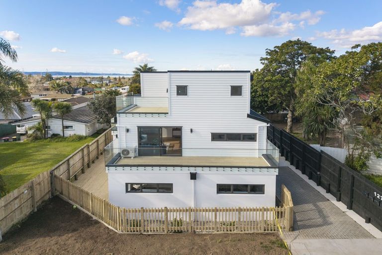 Photo of property in 127a Te Atatu Road, Te Atatu South, Auckland, 0610