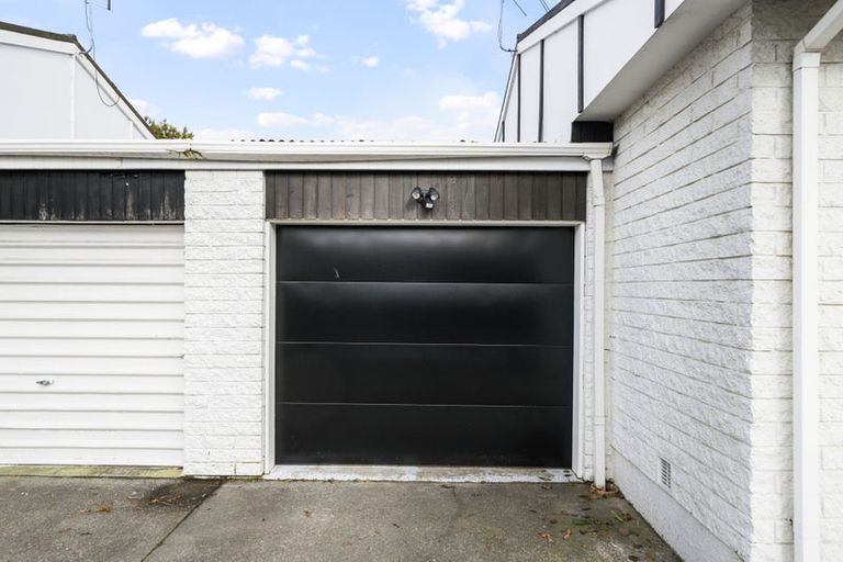 Photo of property in 2/385 Withells Road, Avonhead, Christchurch, 8042