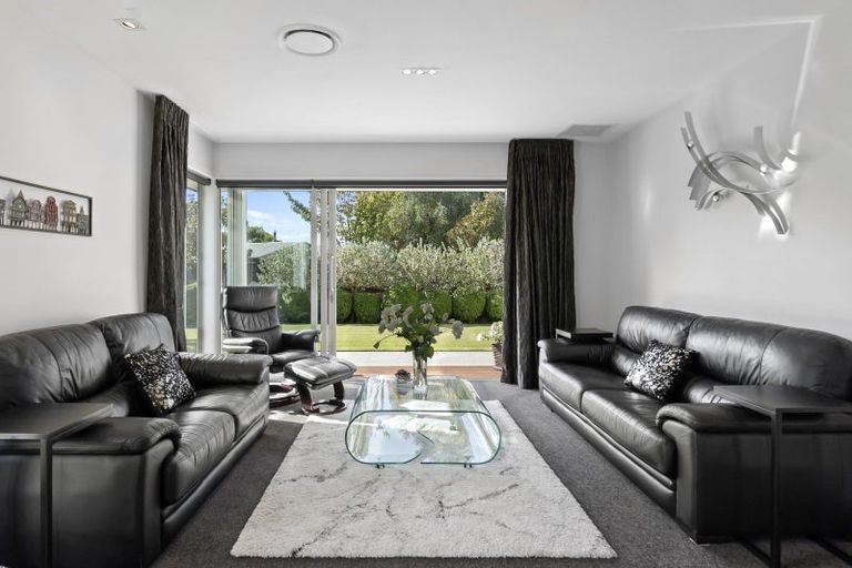 Photo of property in 97d Englefield Road, Northwood, Christchurch, 8051