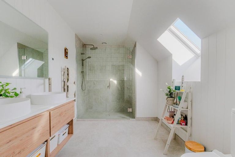 Photo of property in 43 Barn Road, Jacks Point, 9371