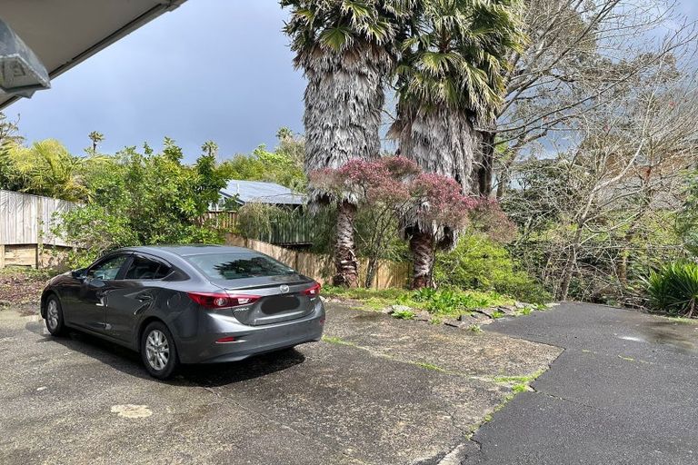 Photo of property in 37 Kamara Road, Glen Eden, Auckland, 0602