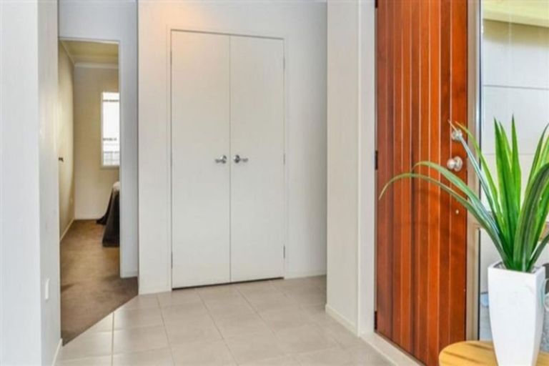 Photo of property in 24 Kauri Road, Pukekohe, 2120