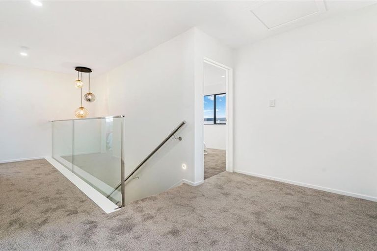 Photo of property in 9 Woven Place, Karaka, Papakura, 2113