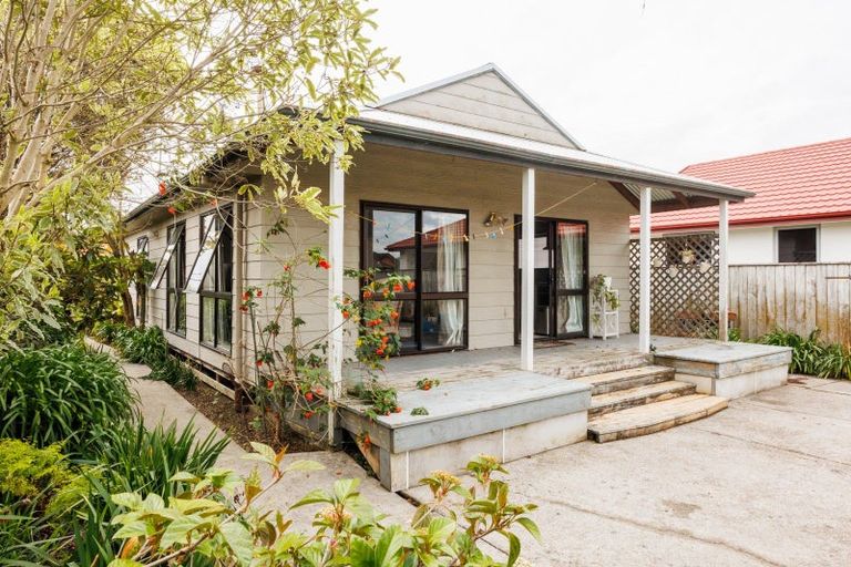 Photo of property in 54 Roy Street, Palmerston North, 4410