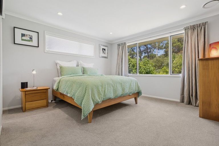 Photo of property in 70 Pohutukawa Parade, Riverhead, 0820