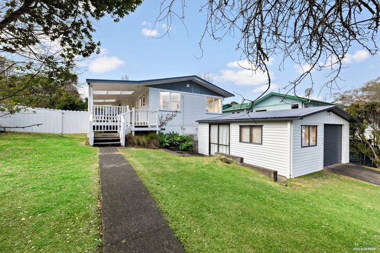 Photo of property in 48 Captain Scott Road, Glen Eden, Auckland, 0602