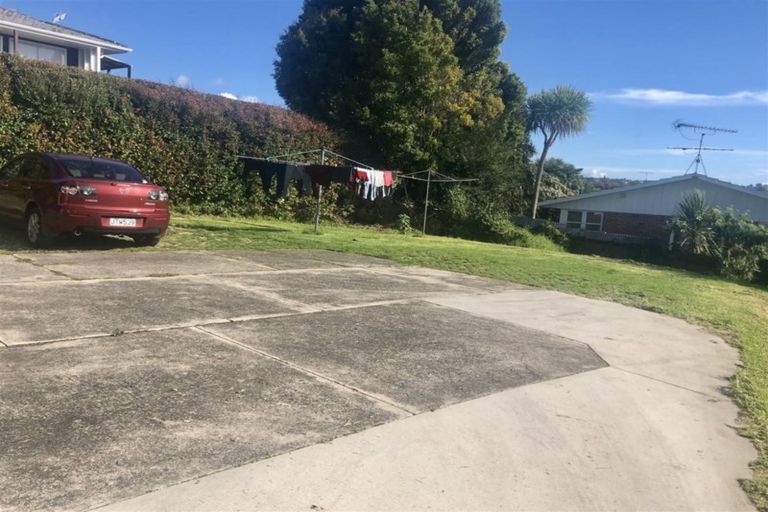 Photo of property in 61 Ocean View Road, Hillcrest, Auckland, 0627