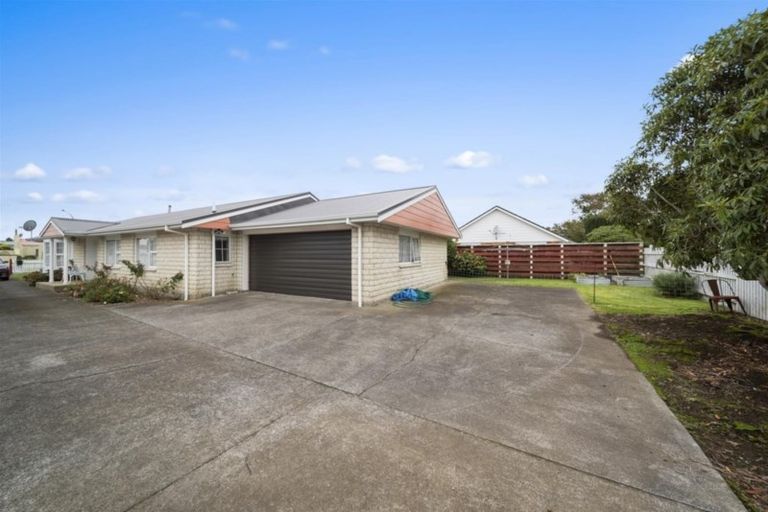 Photo of property in 27 Kowhai Street, Hawera, 4610