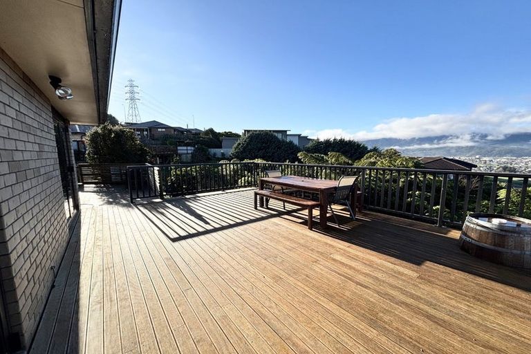 Photo of property in 35 Percy Kinsman Crescent, Riverstone Terraces, Upper Hutt, 5018