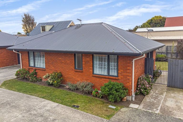 Photo of property in 22 Clinton Lane, Woolston, Christchurch, 8062