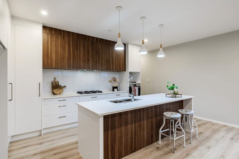 Photo of property in 13 Konoba Avenue, Kumeu, 0810