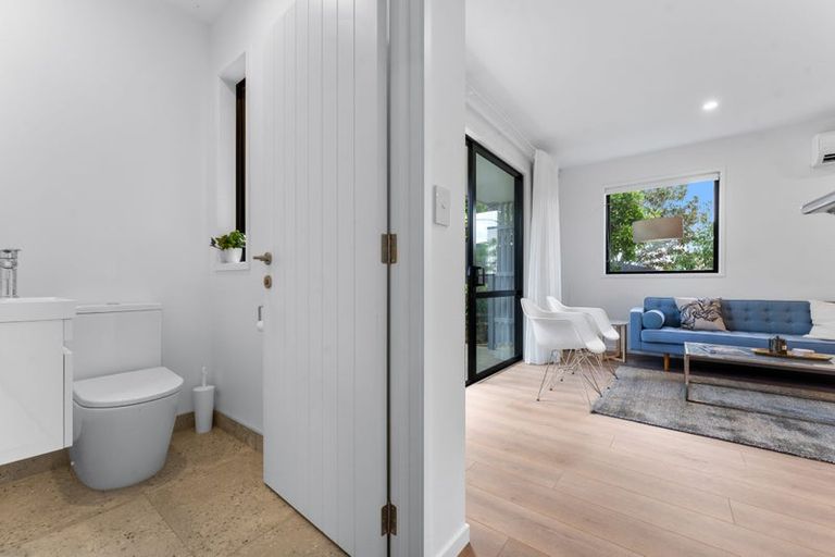Photo of property in 1 Ara Reti, Mangere, Auckland, 2022