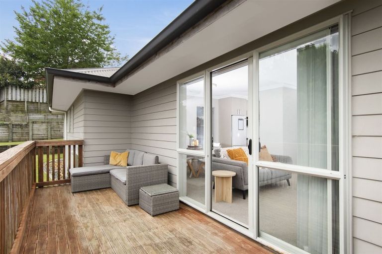 Photo of property in 15 Waikite Way, Welcome Bay, Tauranga, 3175