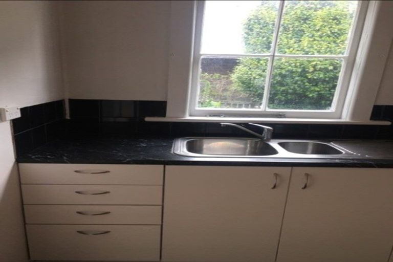 Photo of property in 1/112 Kitchener Road, Waiuku, 2123