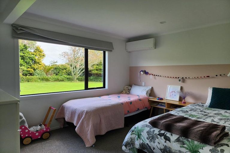 Photo of property in 136 Wairau Road, Oakura, New Plymouth, 4374