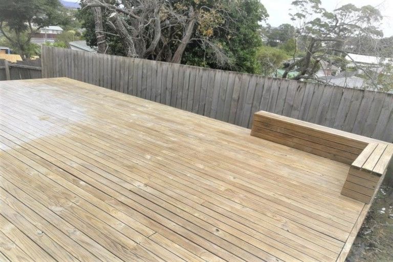 Photo of property in 10a Marie Crescent, Te Atatu South, Auckland, 0610