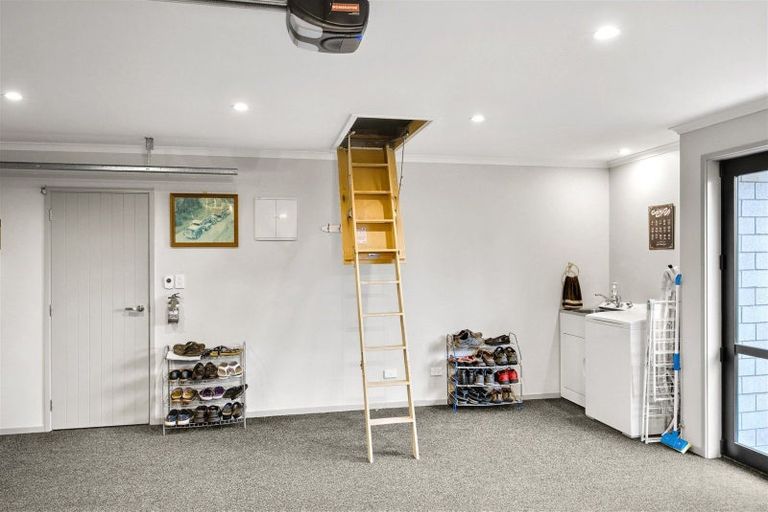 Photo of property in 53 Domett Street, Westport, 7825